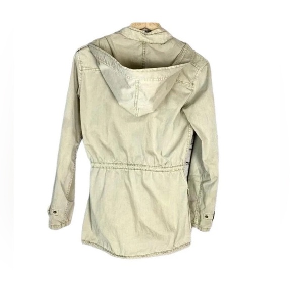 Aritzia Talul Anorak Utility Jacket In Beige - Picture 4 of 10